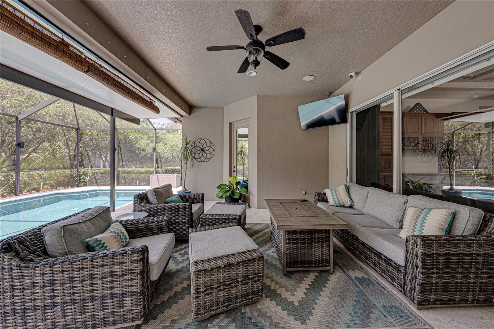 FISH HAWK TRAILS UNIT 4 PH - Residential