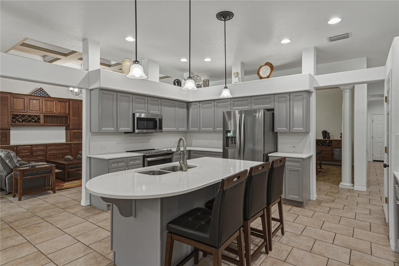 FISH HAWK TRAILS UNIT 4 PH - Residential