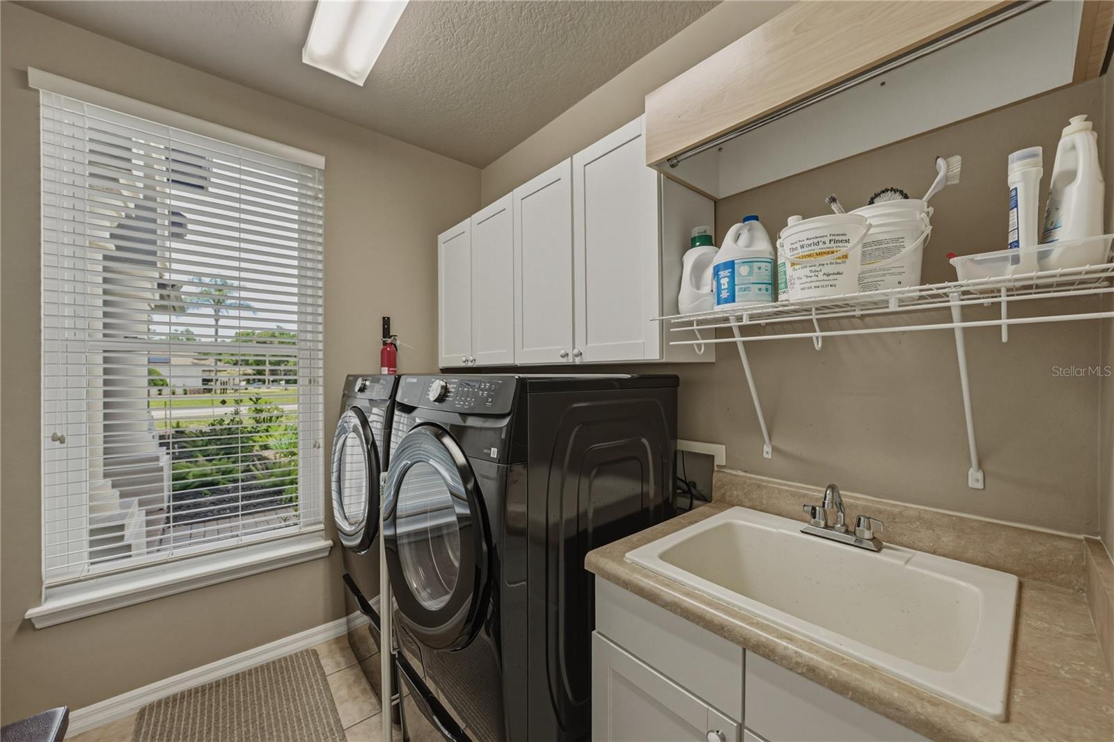 FISH HAWK TRAILS UNIT 4 PH - Residential
