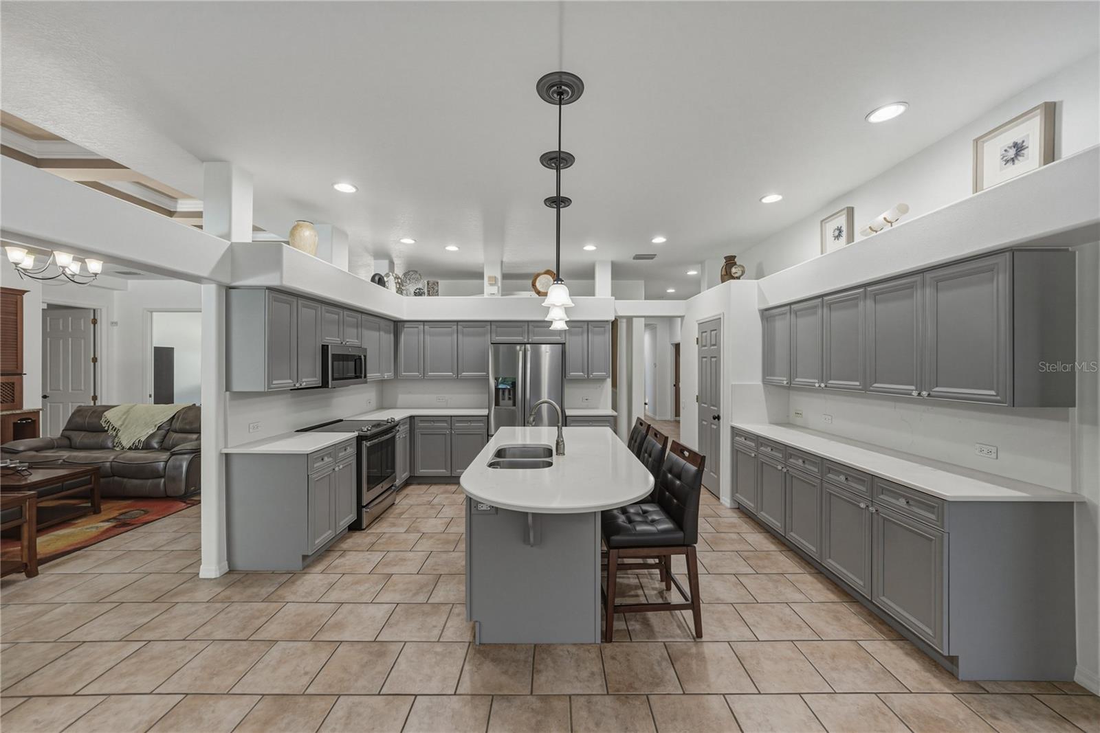 FISH HAWK TRAILS UNIT 4 PH - Residential