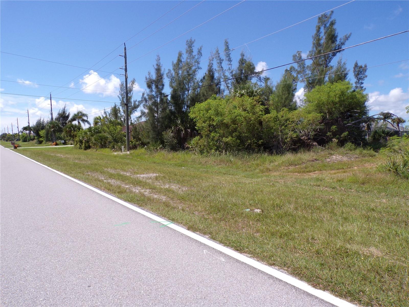PORT CHARLOTTE SEC 081 - Land