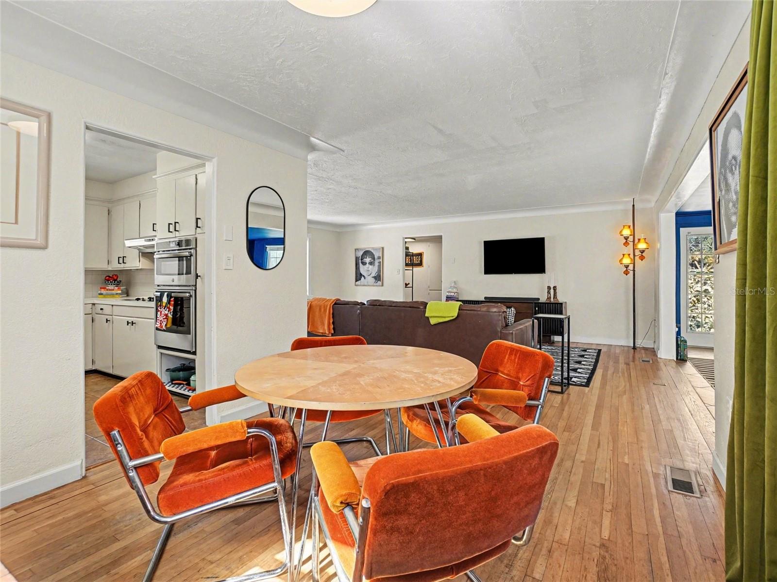 MOUNT DORA PINECREST SUB - Residential