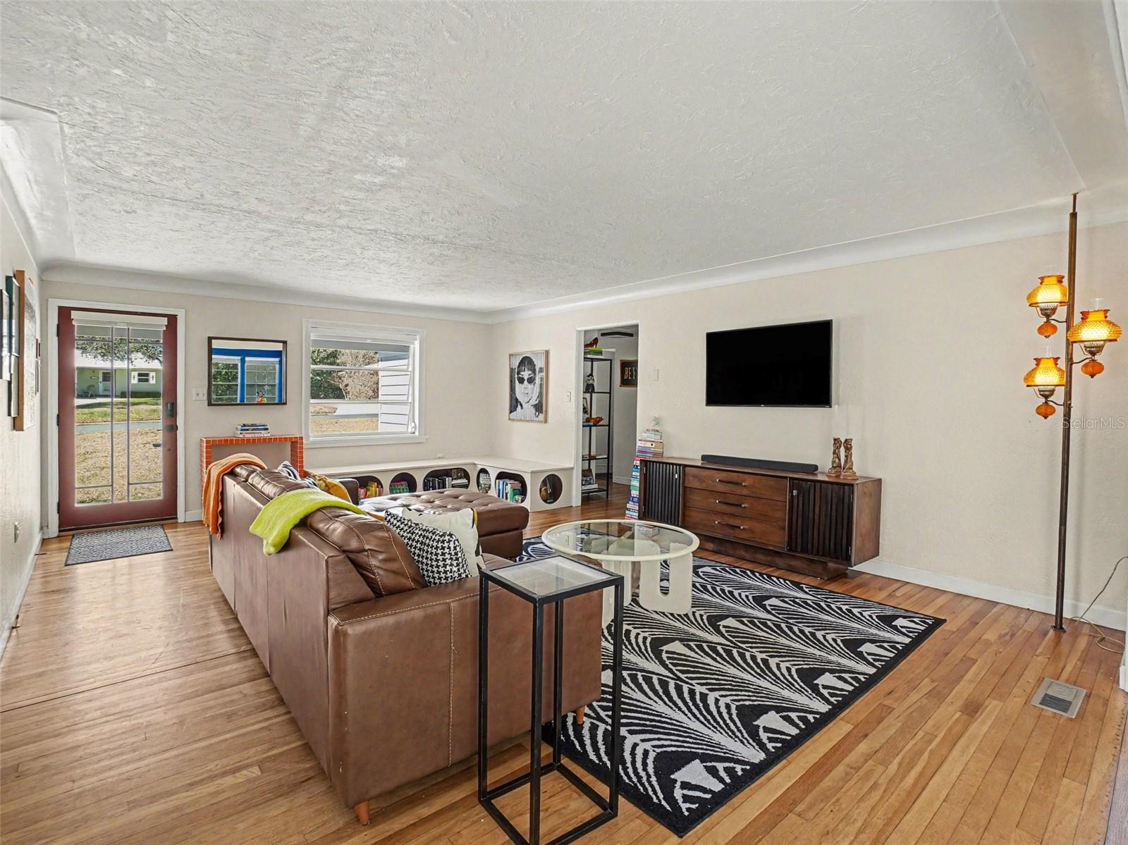 MOUNT DORA PINECREST SUB - Residential