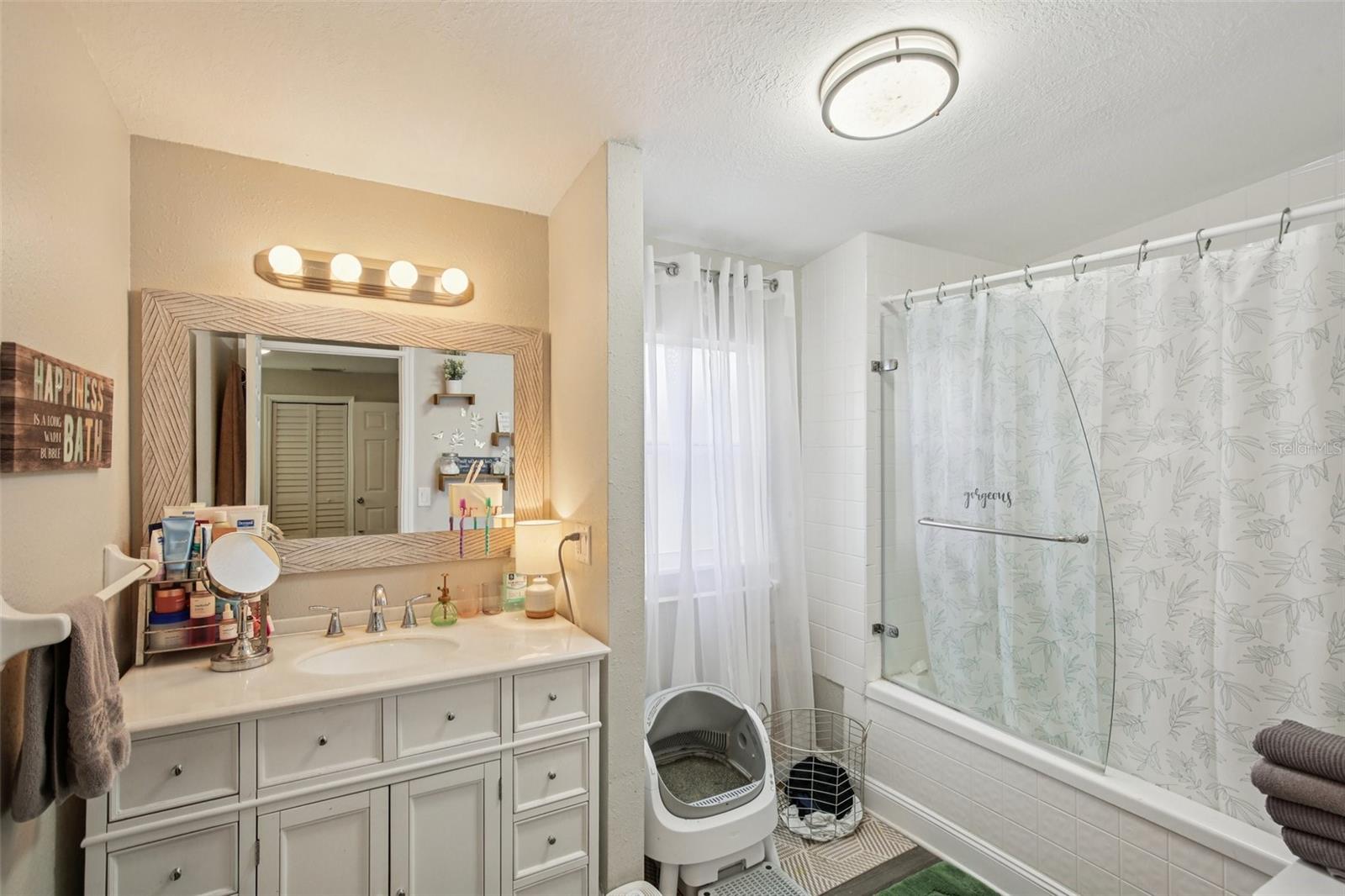 VICTORY HEIGHTS - Residential