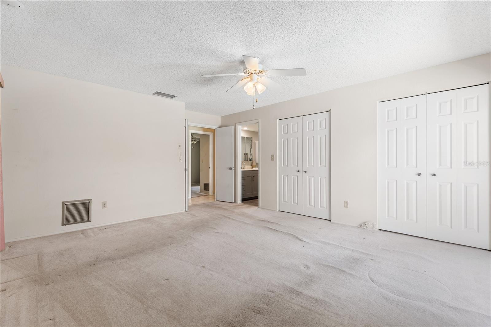 WOODGATE OF COUNTRYSIDE - Residential