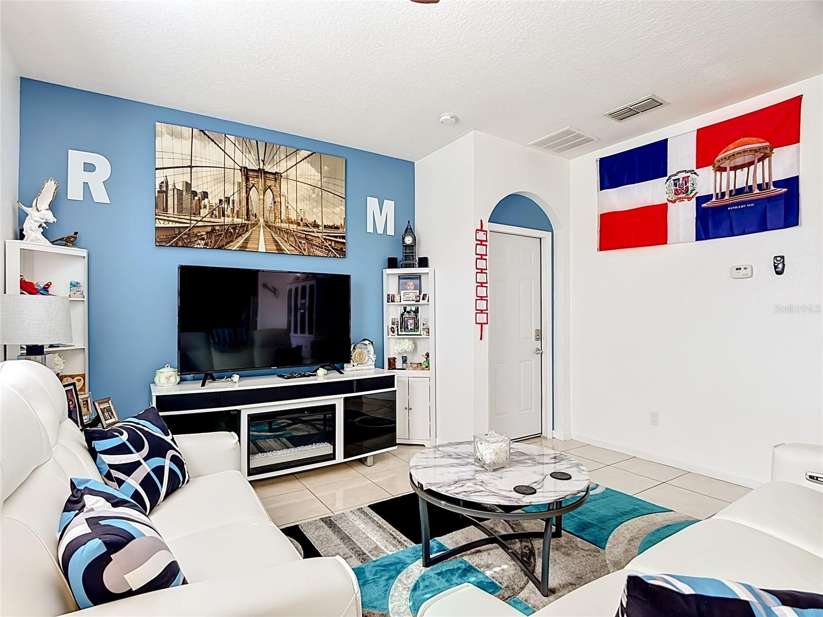 DORAL POINTE UNIT TWO - Residential