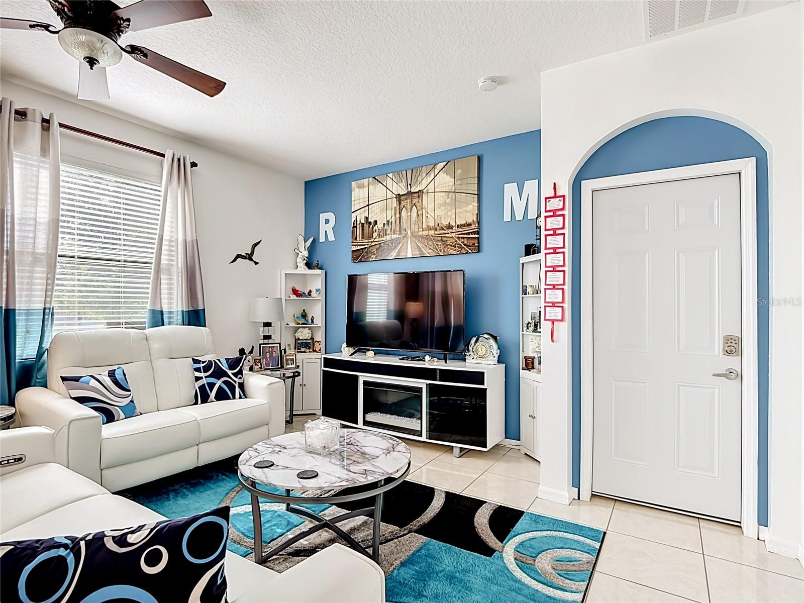 DORAL POINTE UNIT TWO - Residential