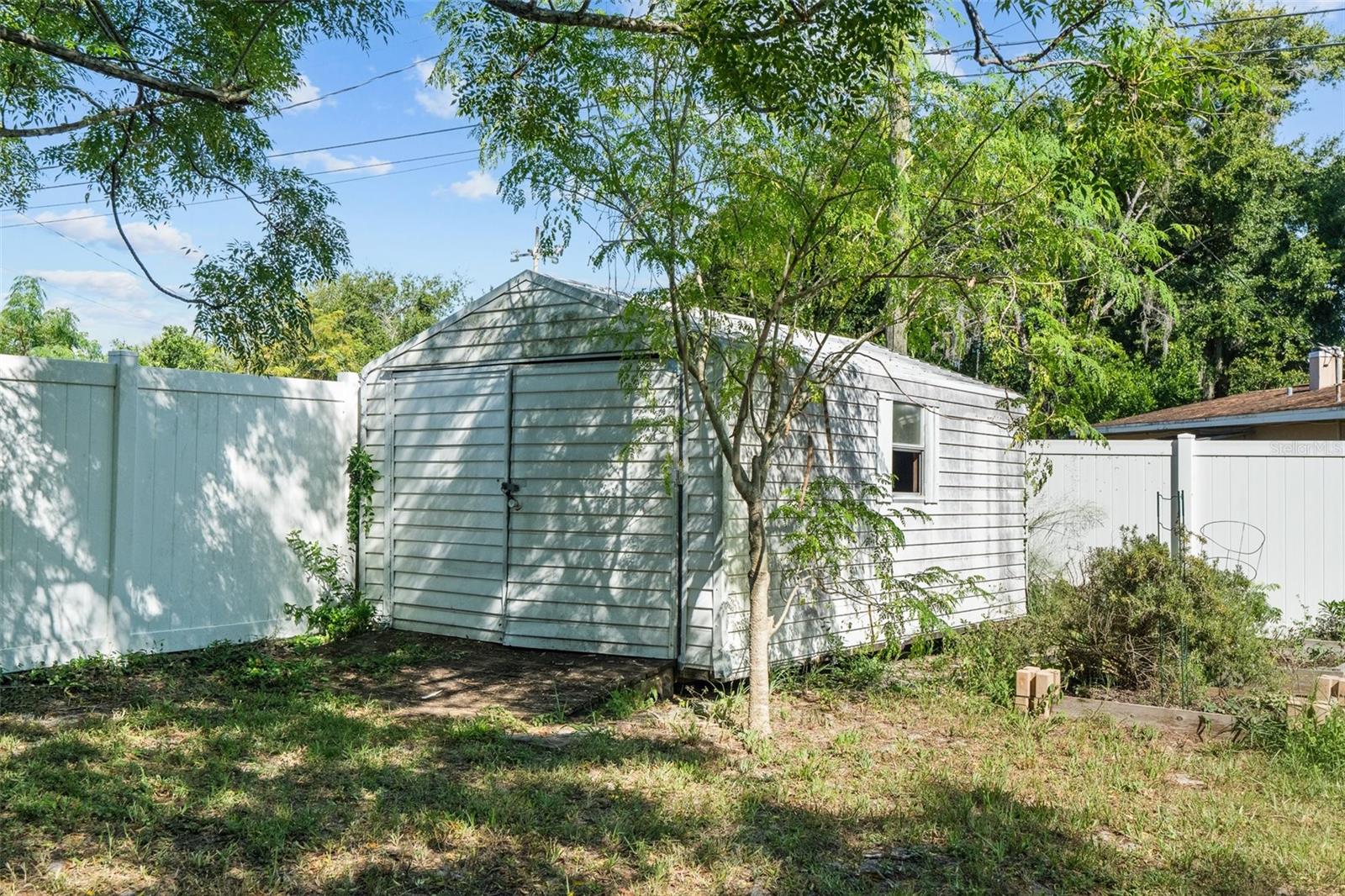 QUEENS MIRROR SOUTH REP - Residential