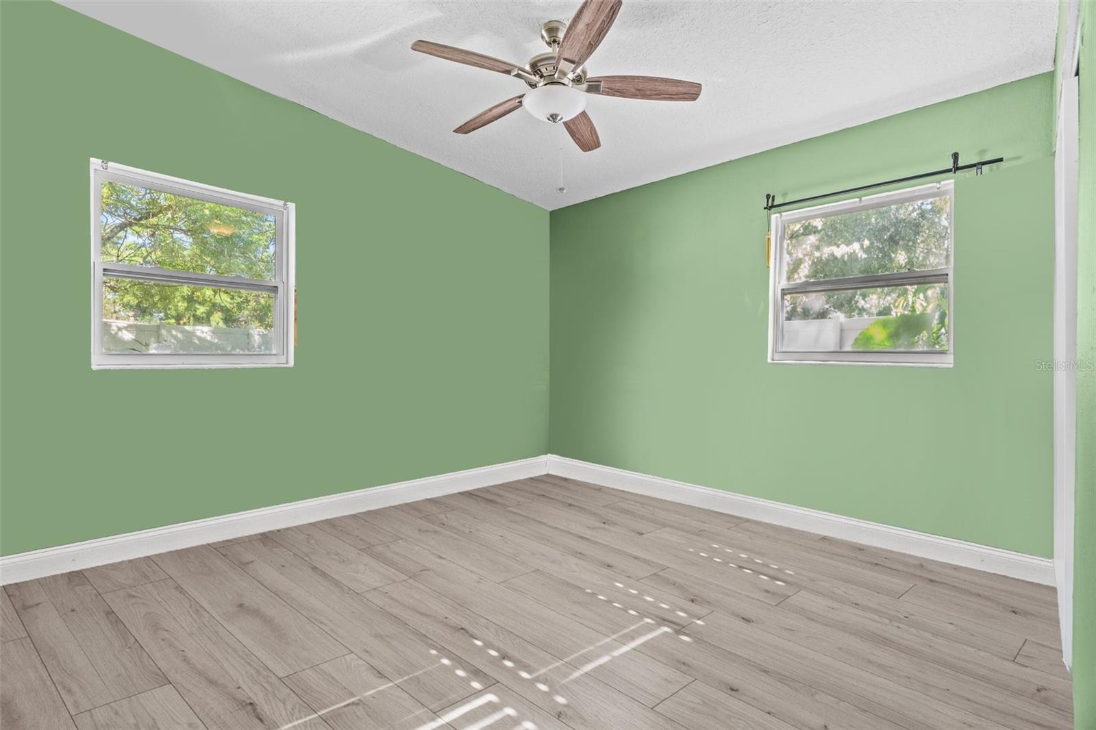 QUEENS MIRROR SOUTH REP - Residential