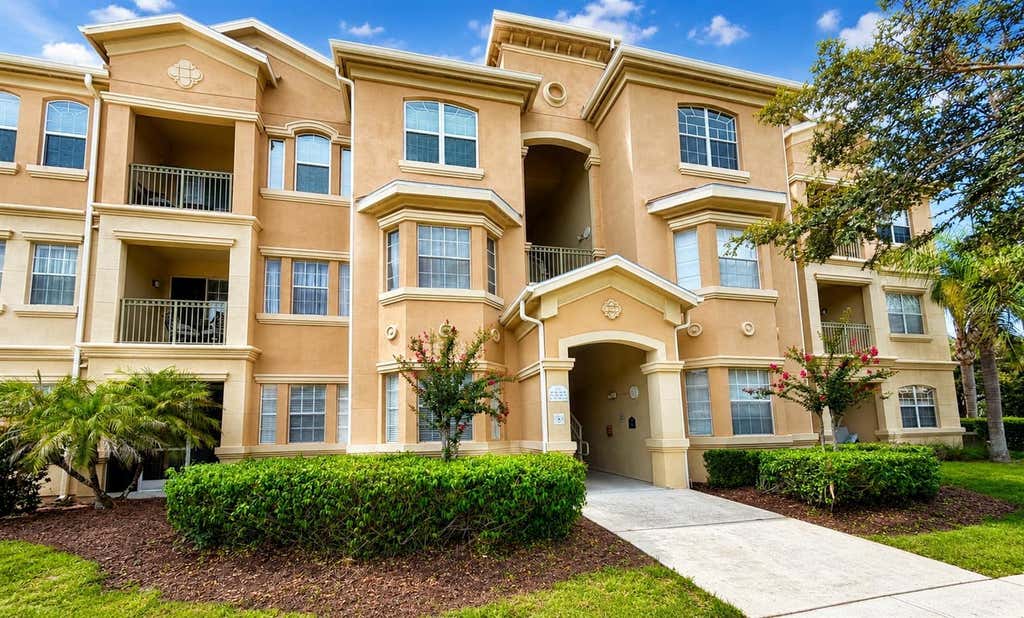 Photo of 313 Terrace Ridge Circle #313, Davenport, FL 33896 (MLS # O6428728)