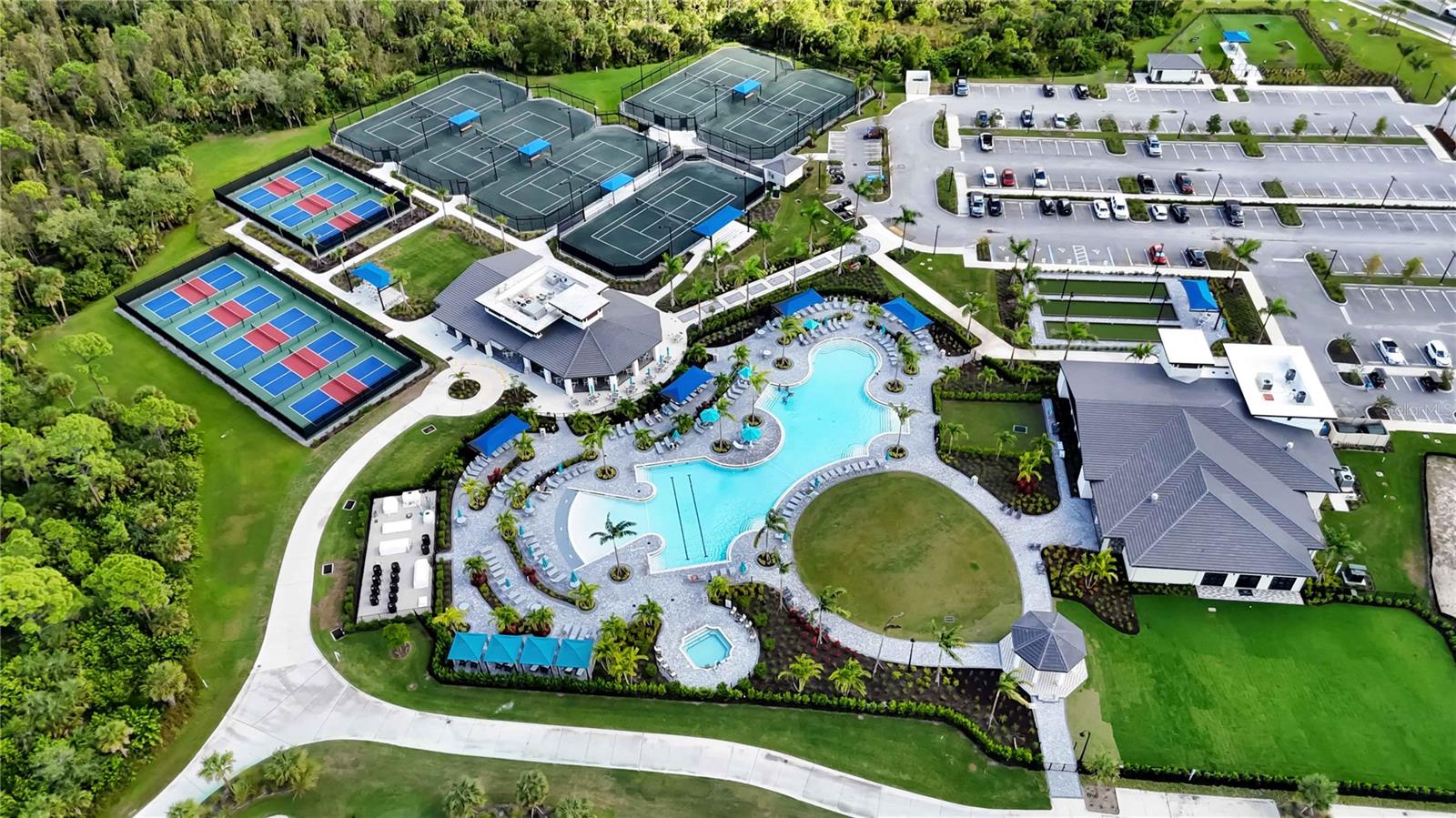 WELLEN PARK GOLF & COUNTRY CLUB - Residential