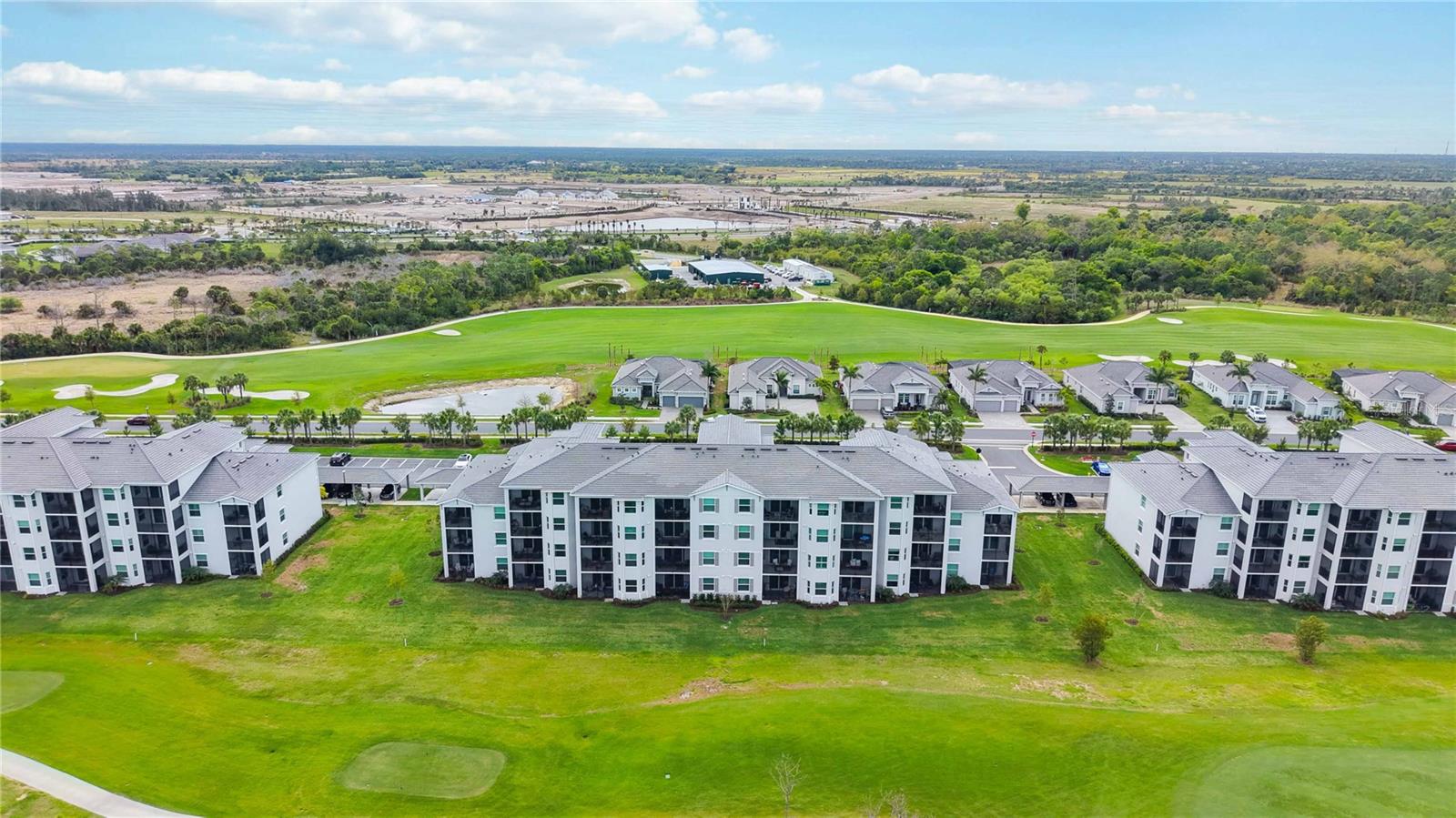 WELLEN PARK GOLF & COUNTRY CLUB - Residential