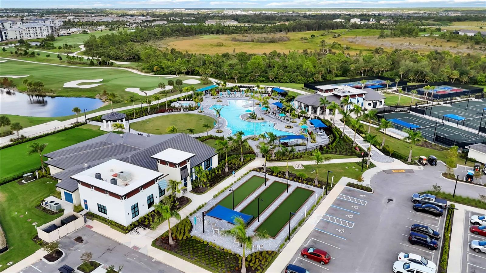 WELLEN PARK GOLF & COUNTRY CLUB - Residential