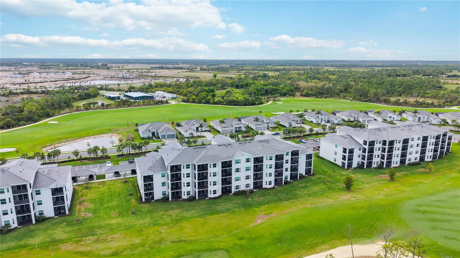 WELLEN PARK GOLF & COUNTRY CLUB - Residential