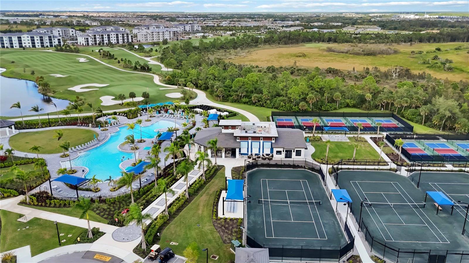 WELLEN PARK GOLF & COUNTRY CLUB - Residential