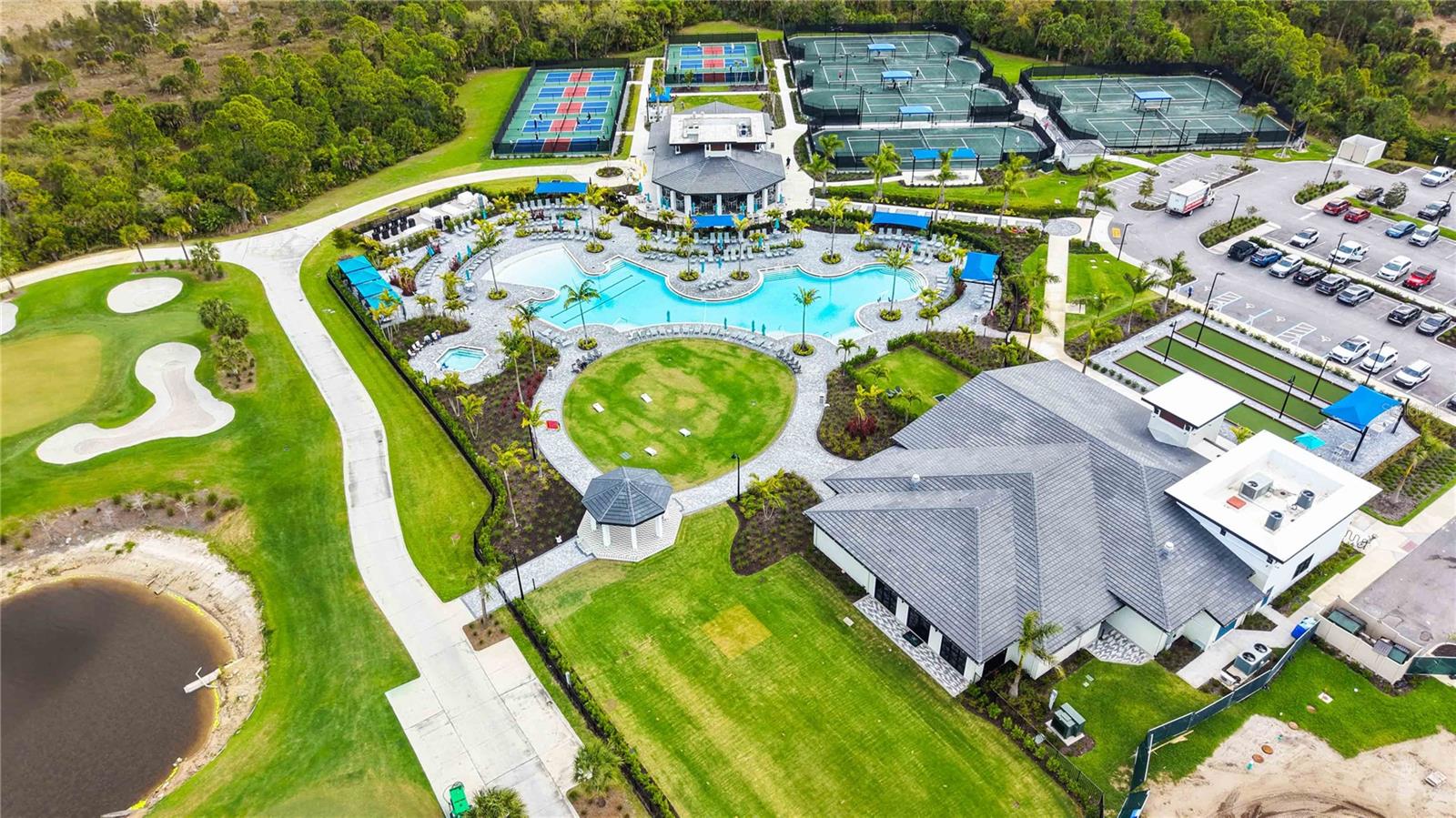 WELLEN PARK GOLF & COUNTRY CLUB - Residential