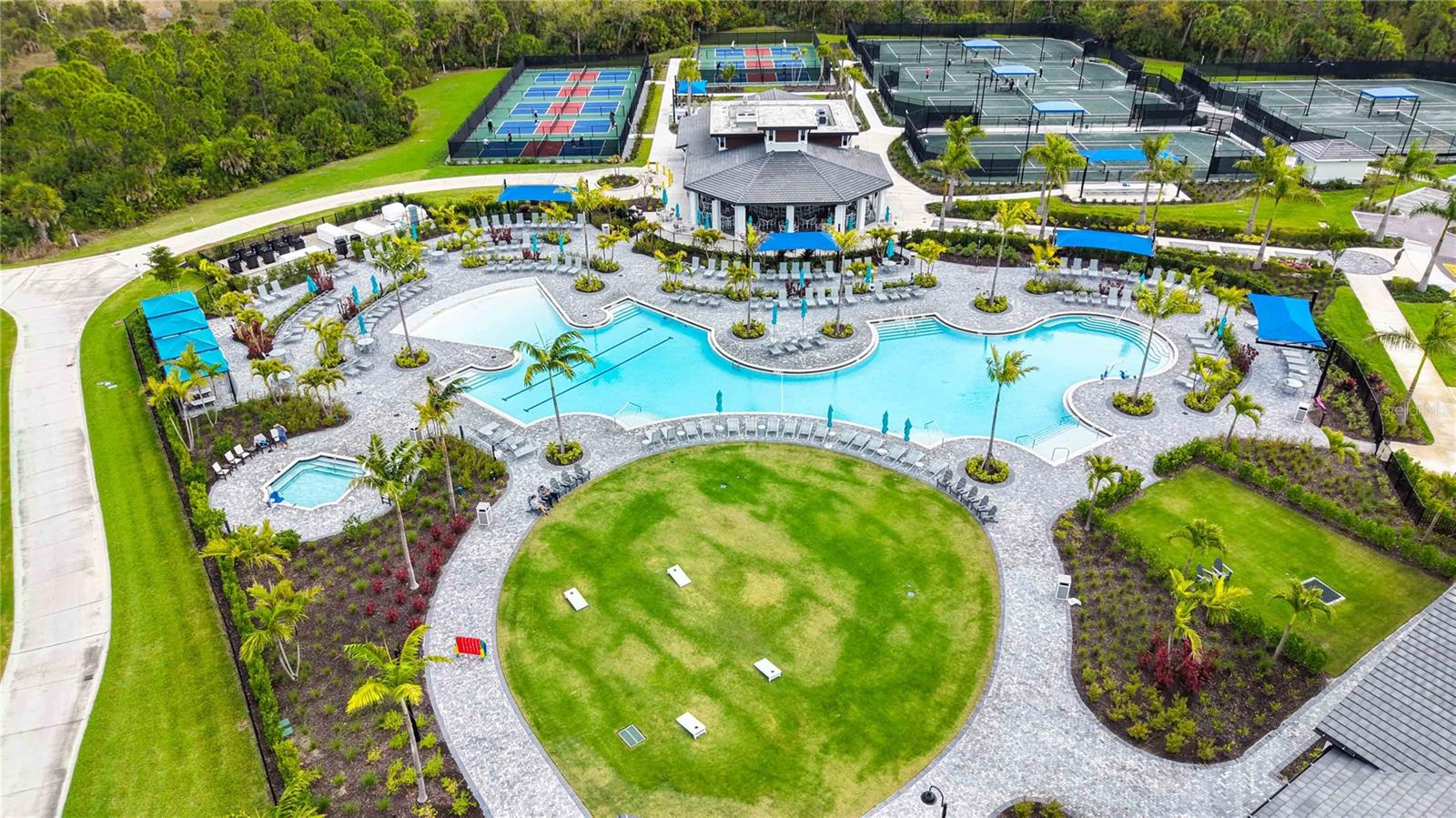 WELLEN PARK GOLF & COUNTRY CLUB - Residential