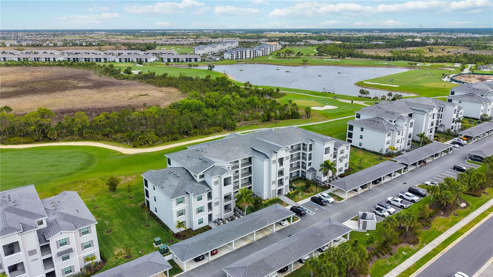 WELLEN PARK GOLF & COUNTRY CLUB - Residential