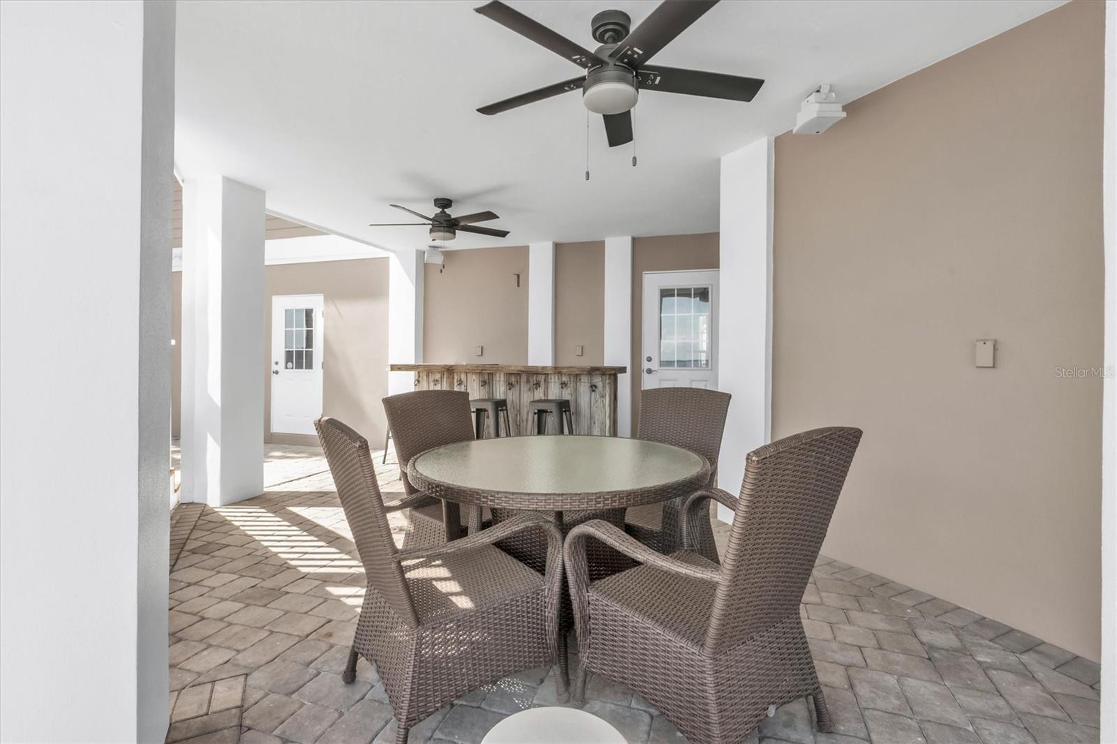 HOLMES BEACH 12TH UNIT - Residential