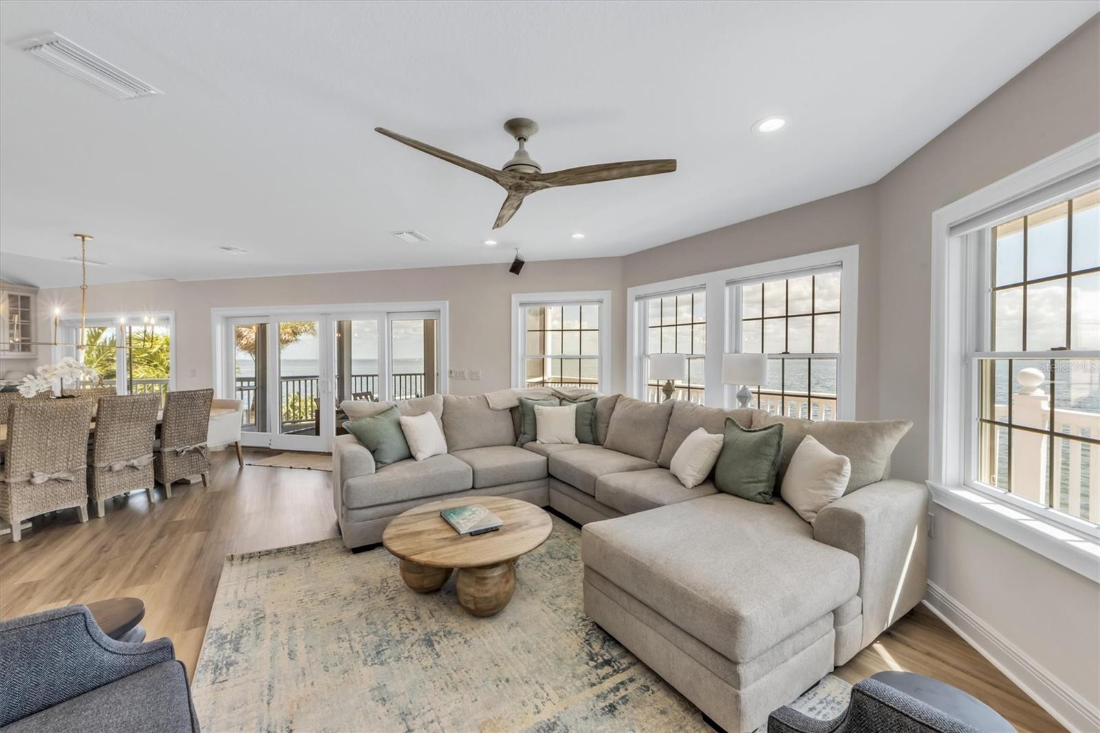 HOLMES BEACH 12TH UNIT - Residential