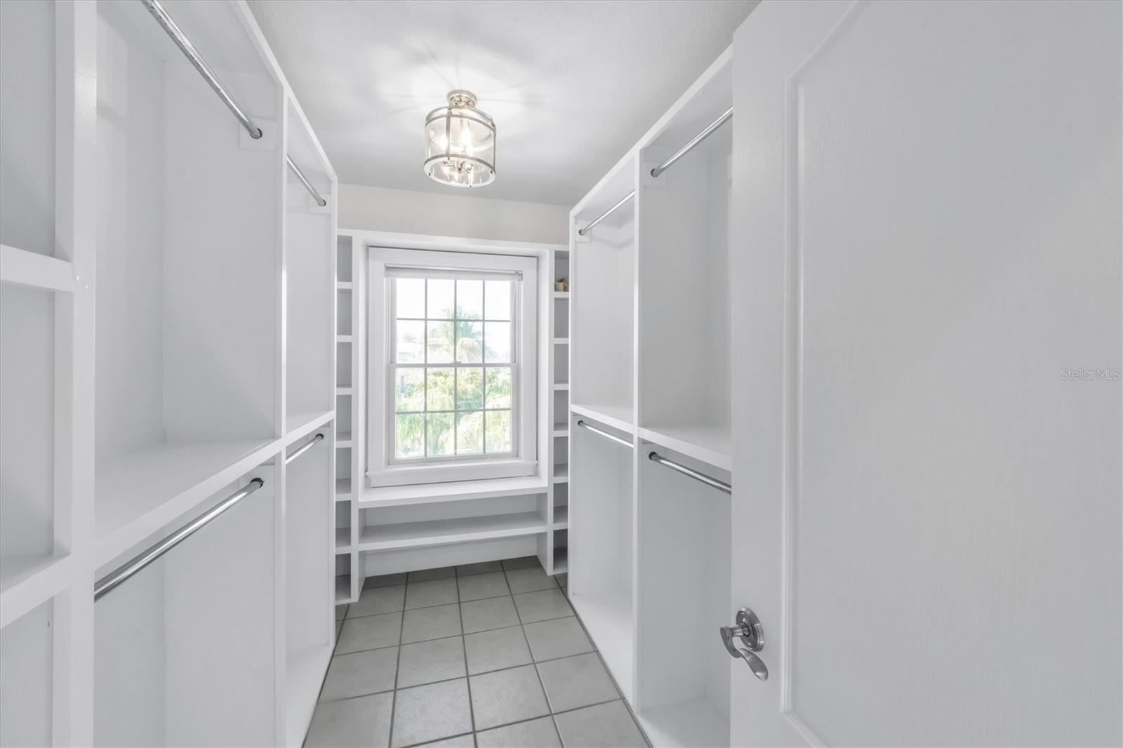 HOLMES BEACH 12TH UNIT - Residential