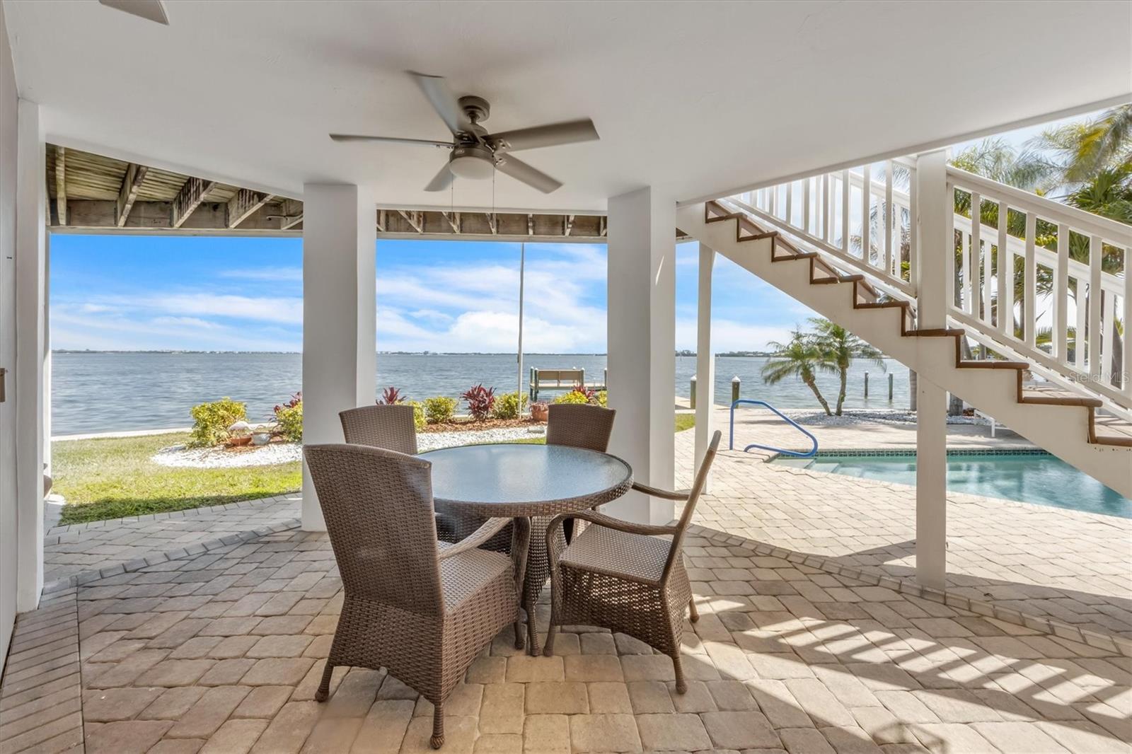 HOLMES BEACH 12TH UNIT - Residential