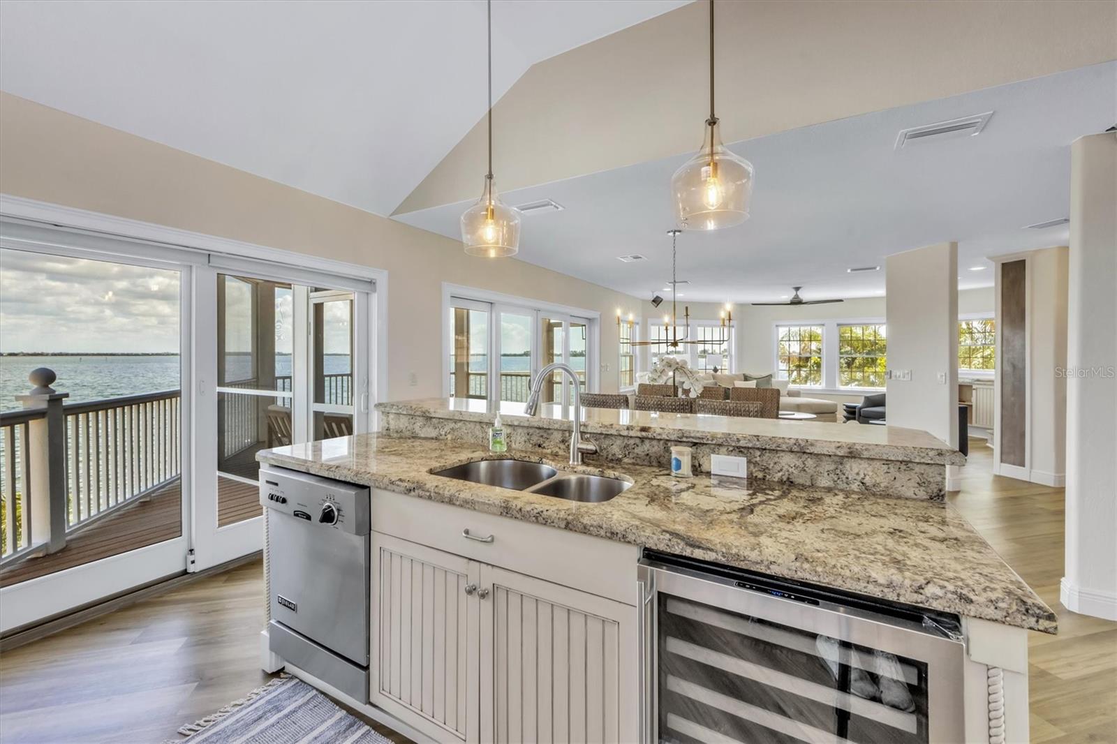 HOLMES BEACH 12TH UNIT - Residential