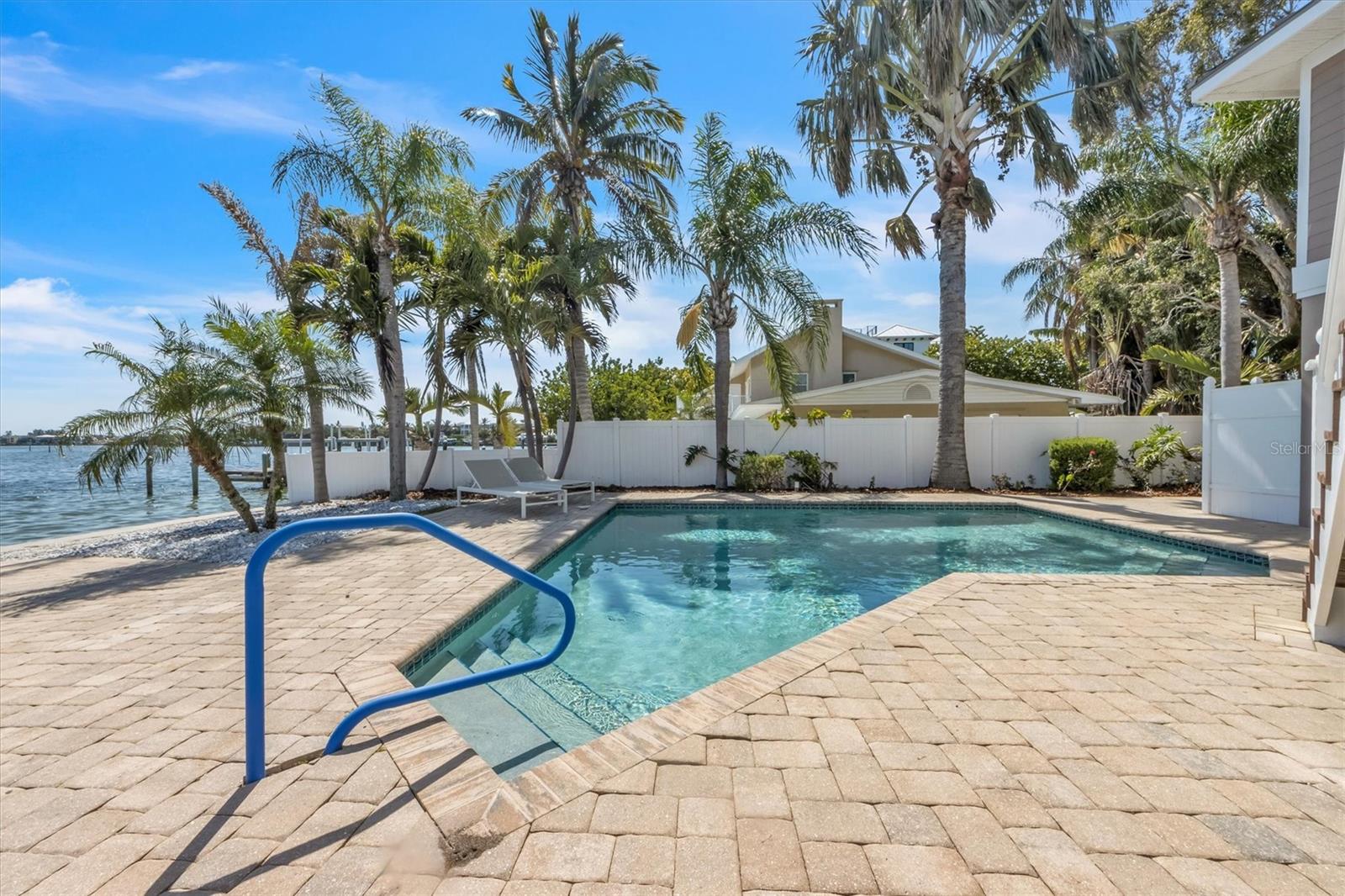 HOLMES BEACH 12TH UNIT - Residential