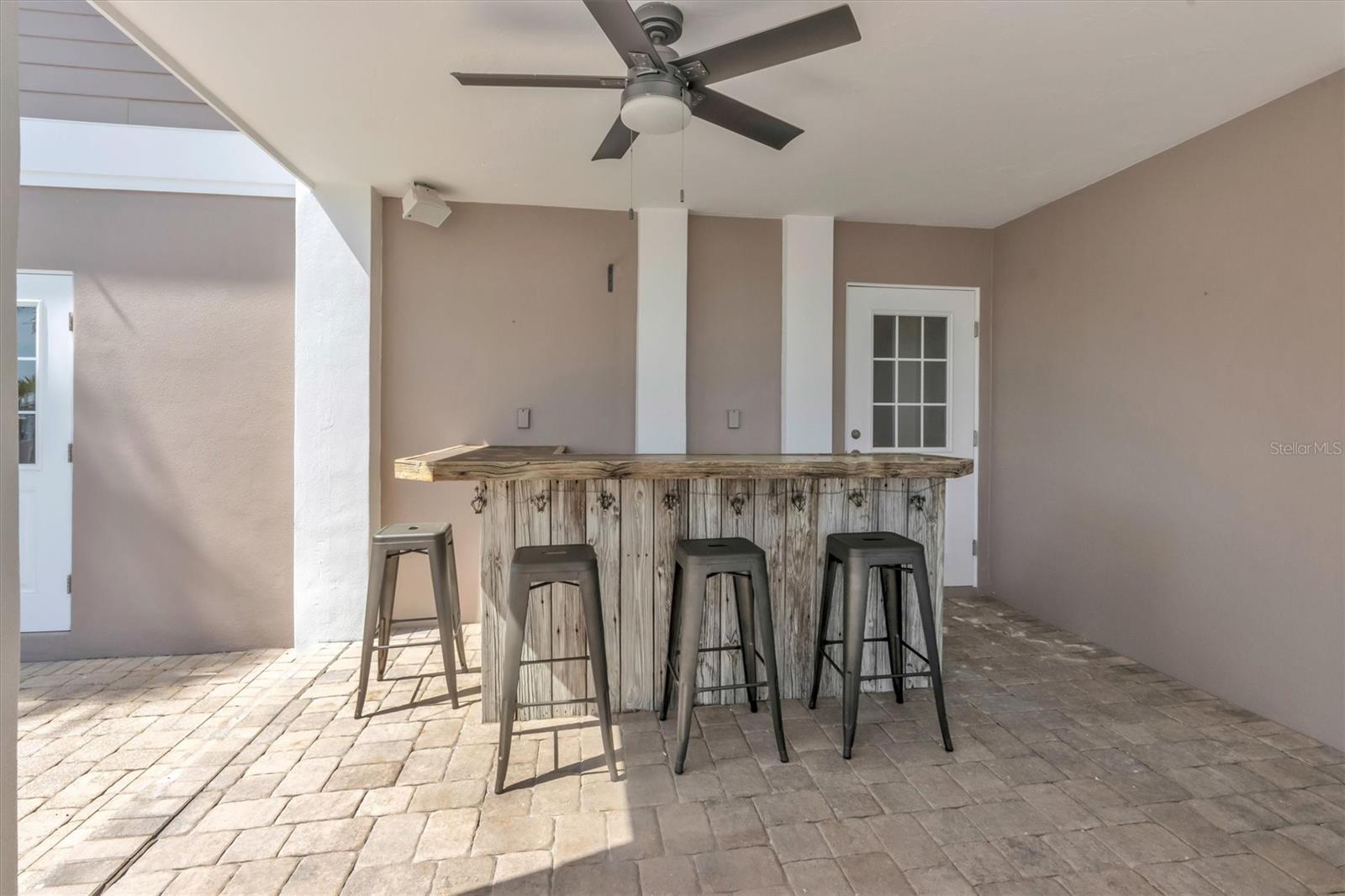 HOLMES BEACH 12TH UNIT - Residential