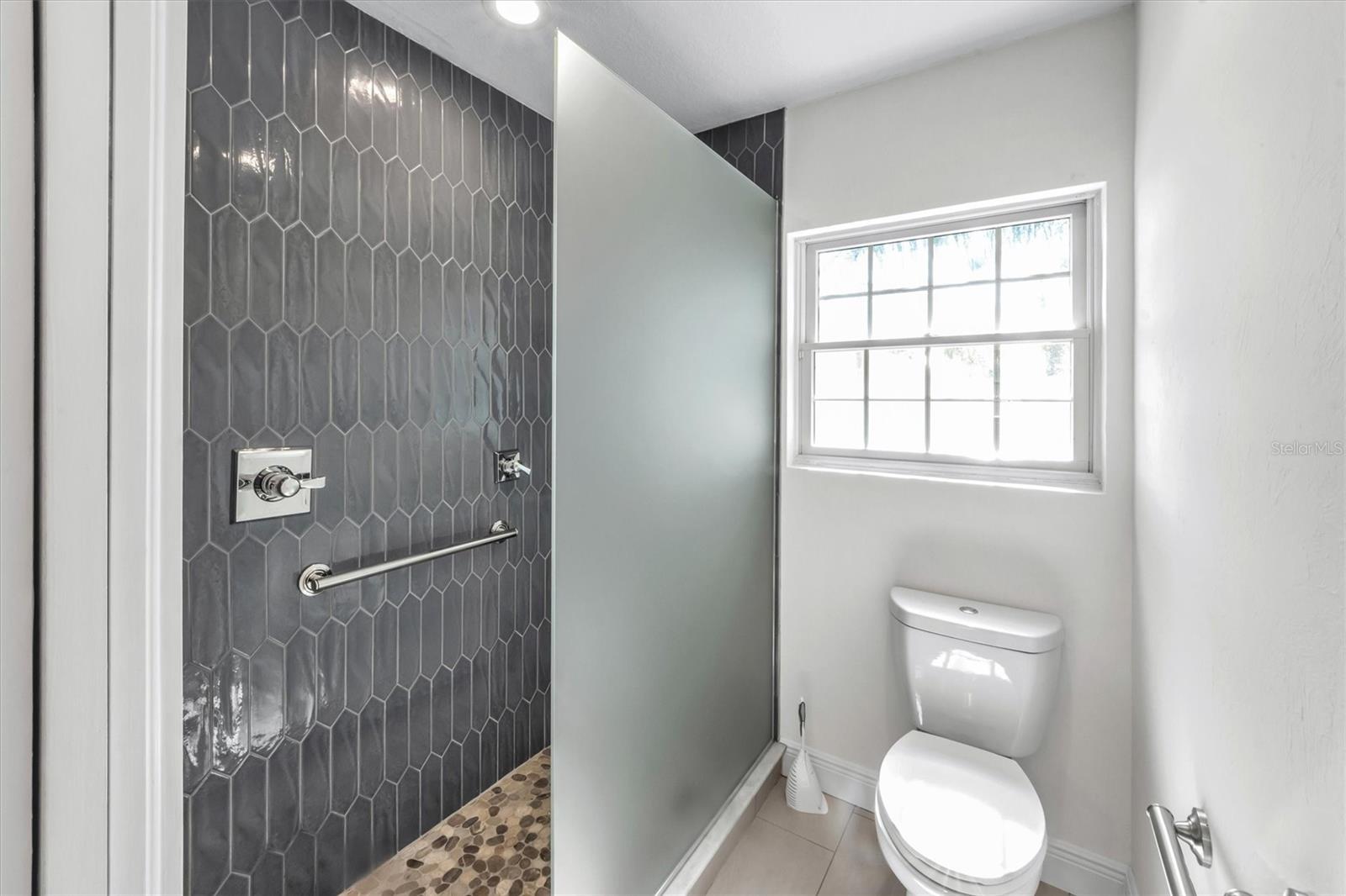 HOLMES BEACH 12TH UNIT - Residential