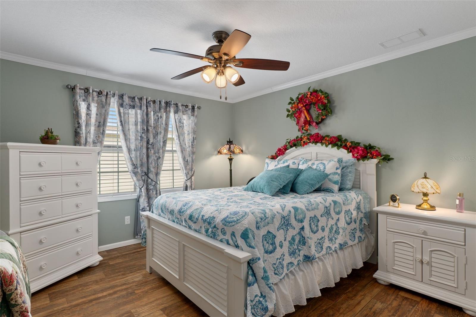 GRAND HORIZONS PH 03 - Residential