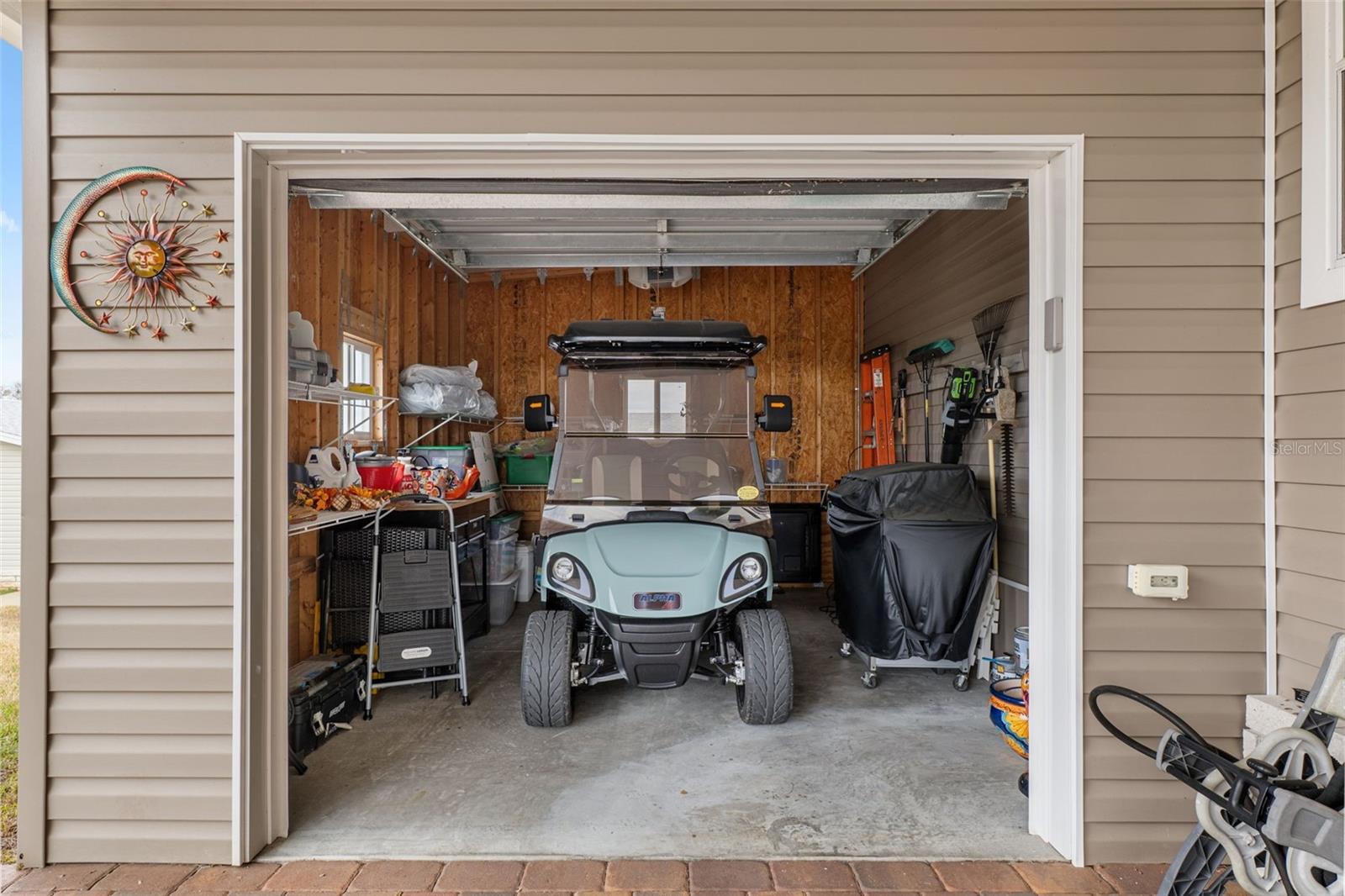 GRAND HORIZONS PH 03 - Residential