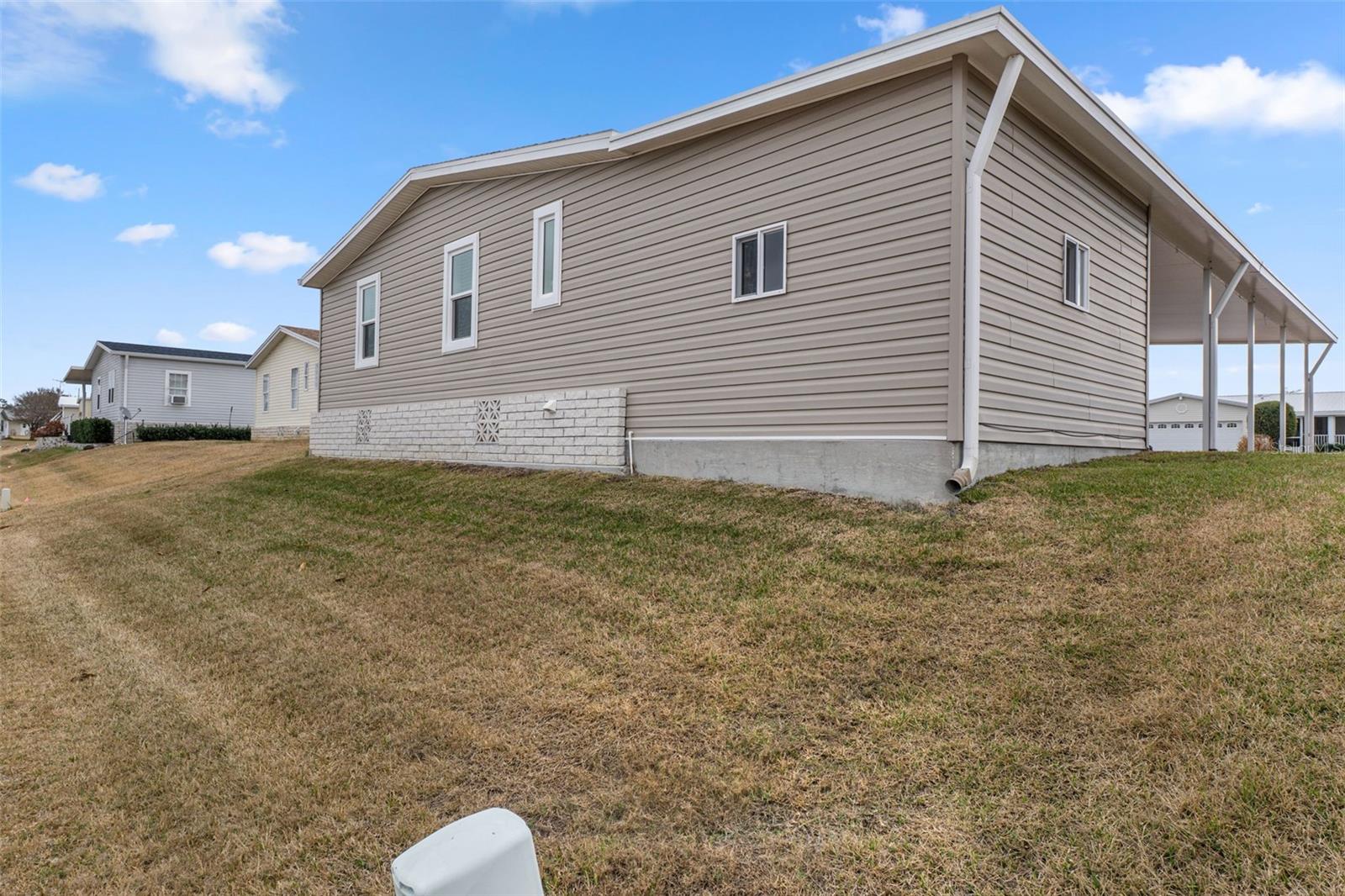 GRAND HORIZONS PH 03 - Residential