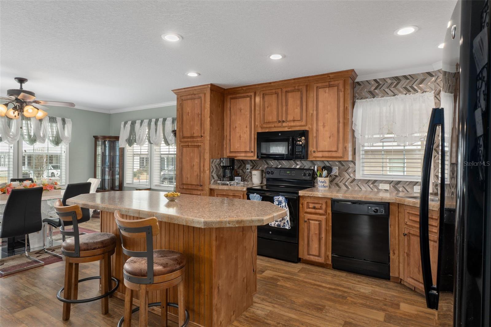 GRAND HORIZONS PH 03 - Residential