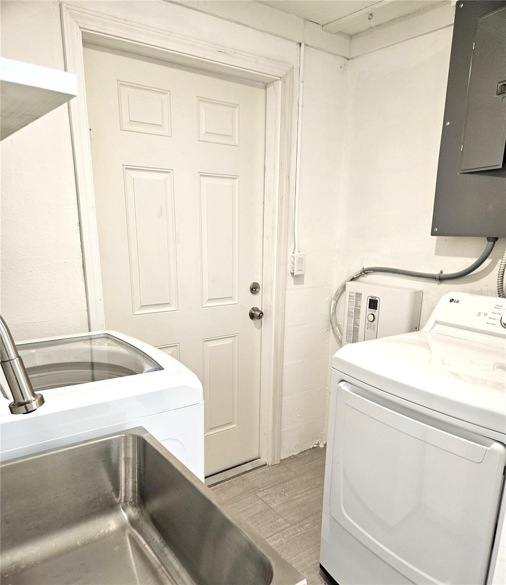 SPANISH MAIN YACHT CLUB CONDO - Residential