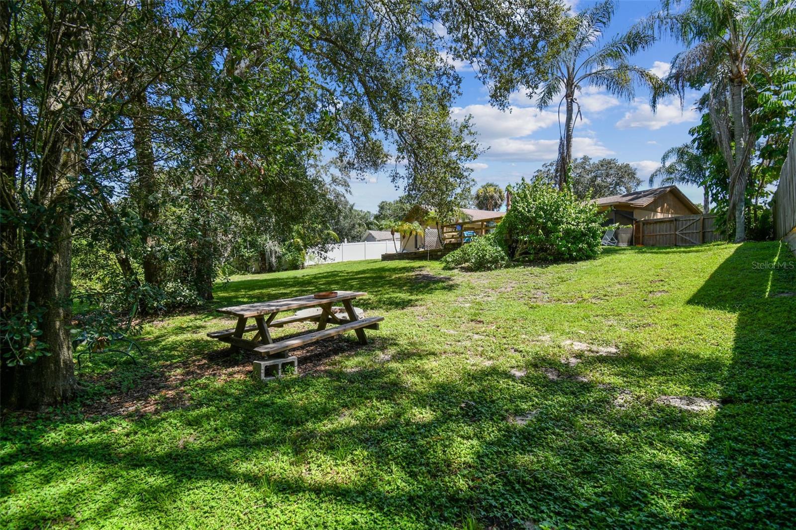 RUSTIC OAKS SECOND ADD - Residential