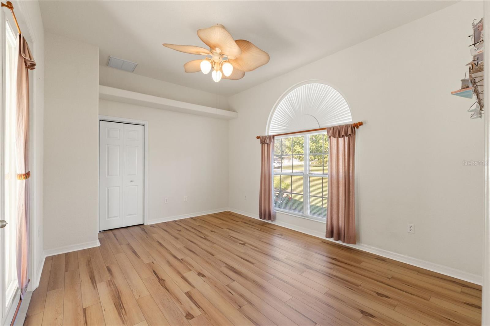 WOODLAND WATERS PH 4 - Residential