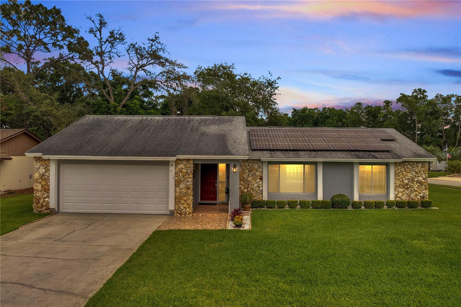819 HAULOVER DRIVE