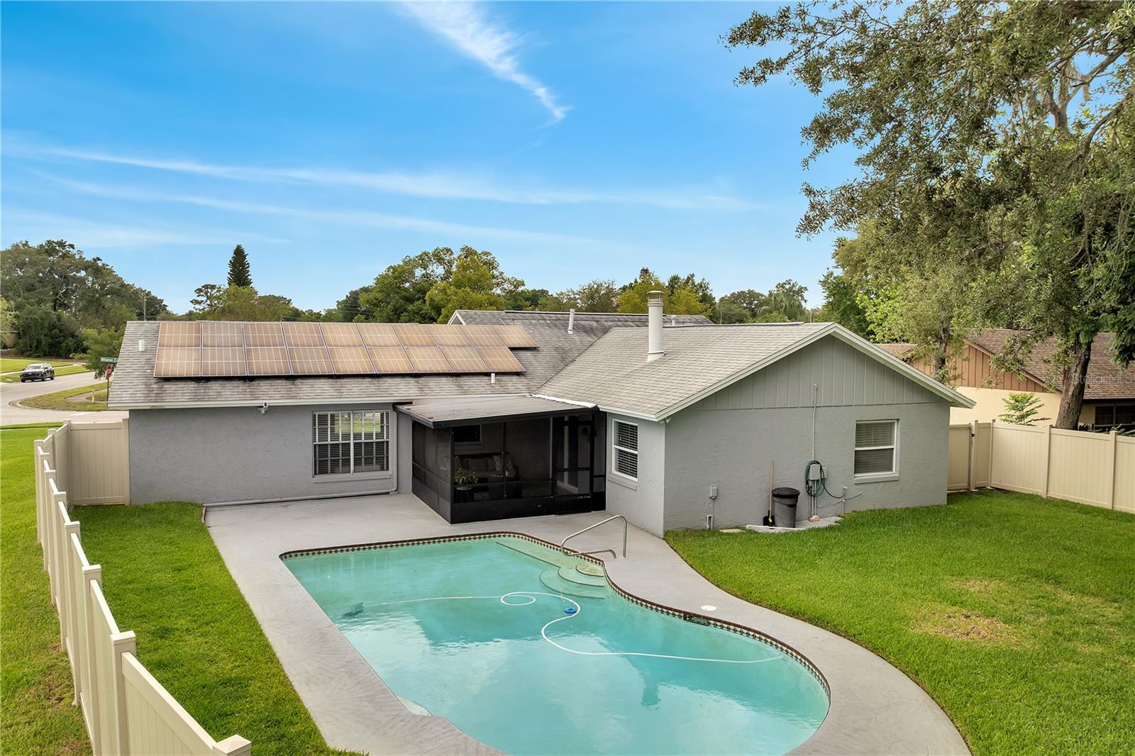 819 HAULOVER DRIVE