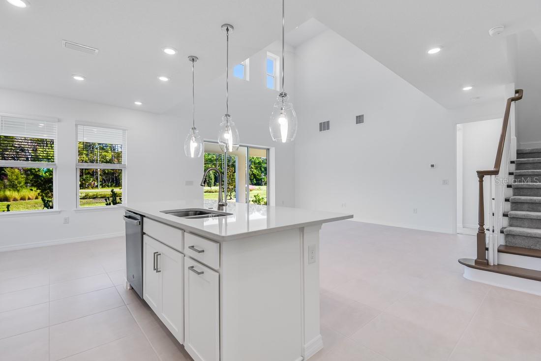 581 MOON SHELL CIRCLE