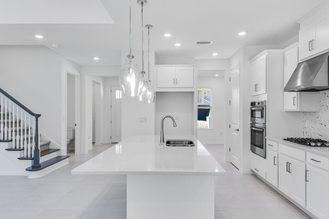 581 MOON SHELL CIRCLE