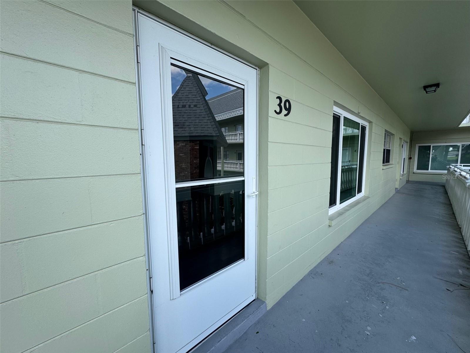 2459 COLUMBIA DRIVE 39