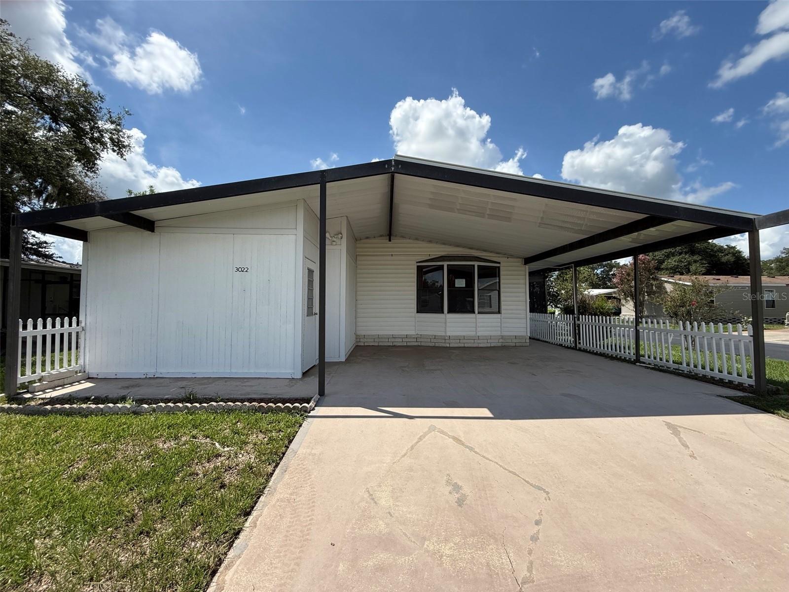 3022 SHORT LEAF STREET