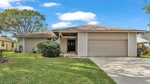 A home in LAKELAND