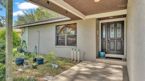 A home in LAKELAND