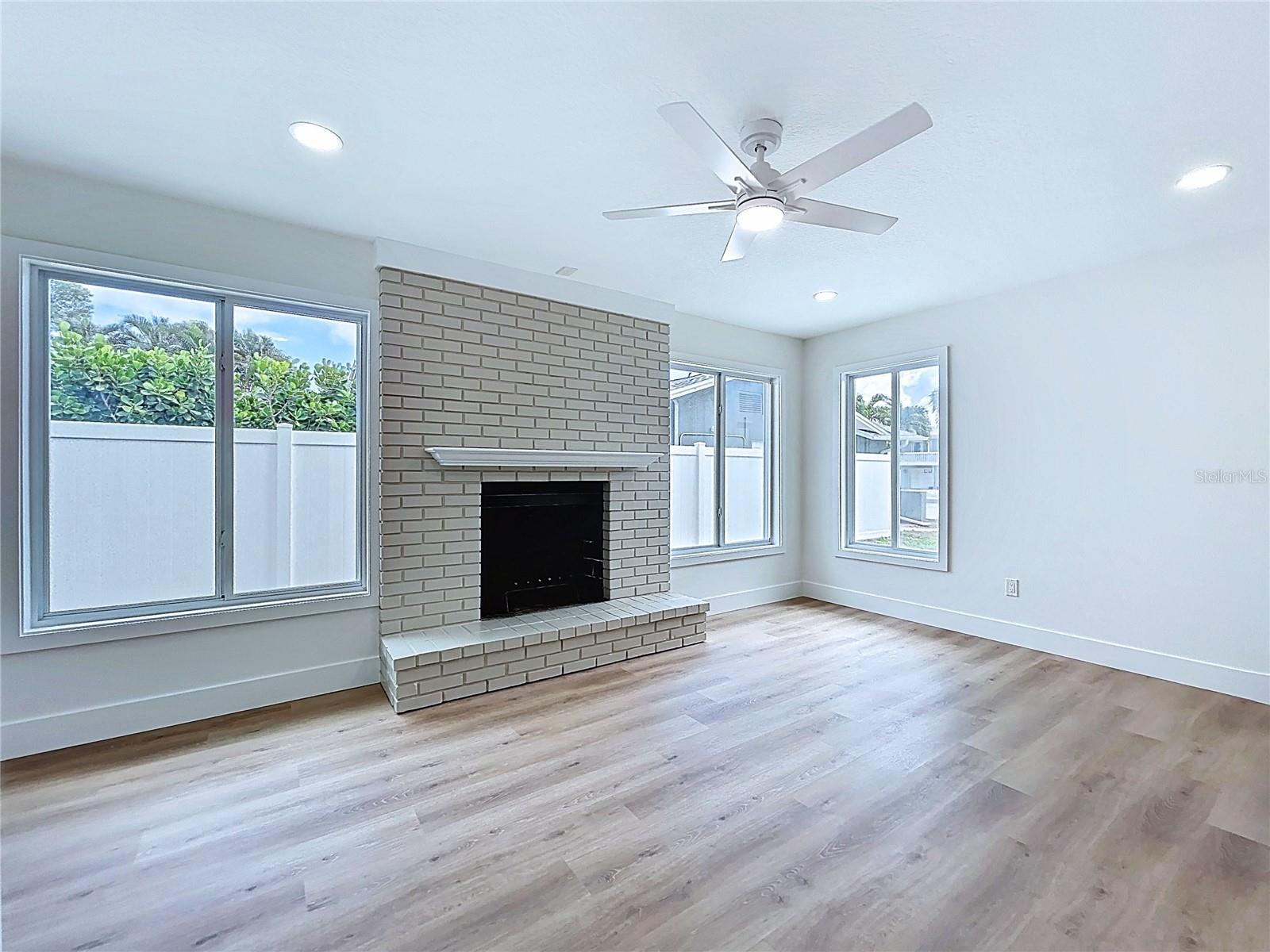 BELLEAIR BEACH - Residential