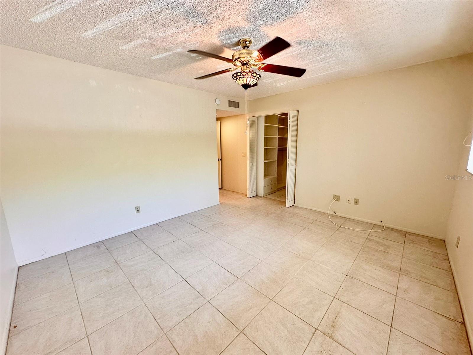 ON TOP OF THE WORLD - Residential