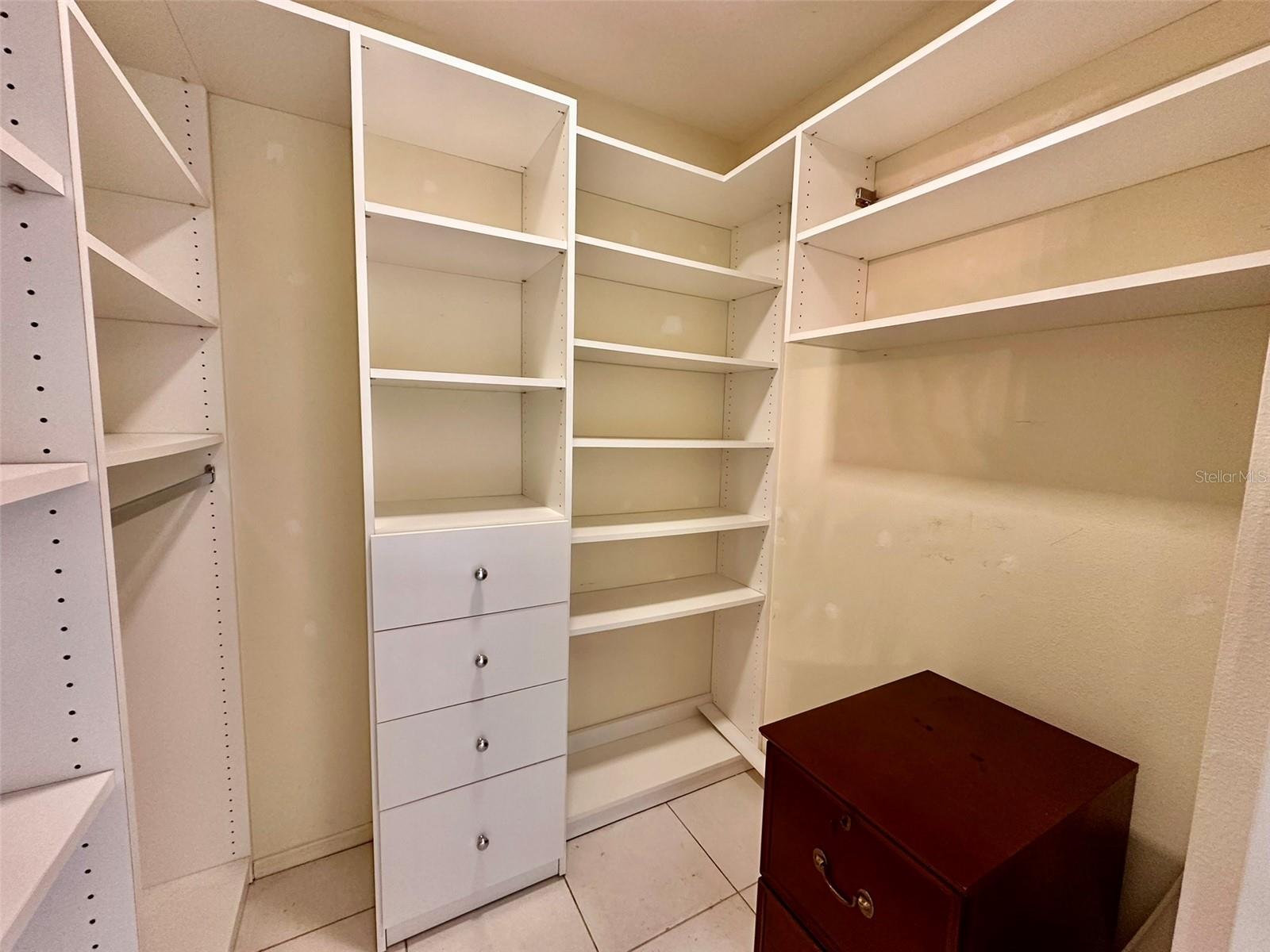 ON TOP OF THE WORLD - Residential