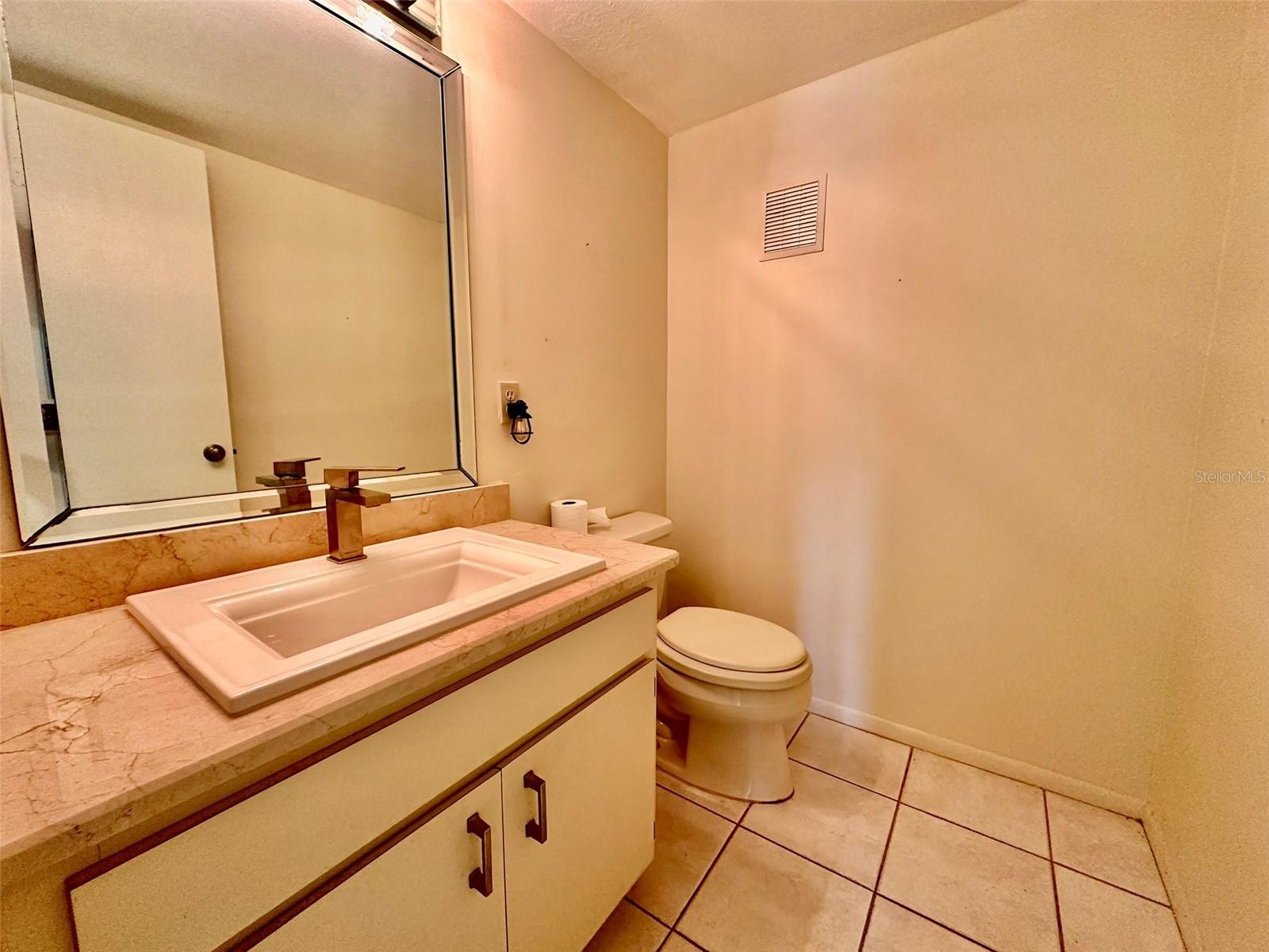 ON TOP OF THE WORLD - Residential