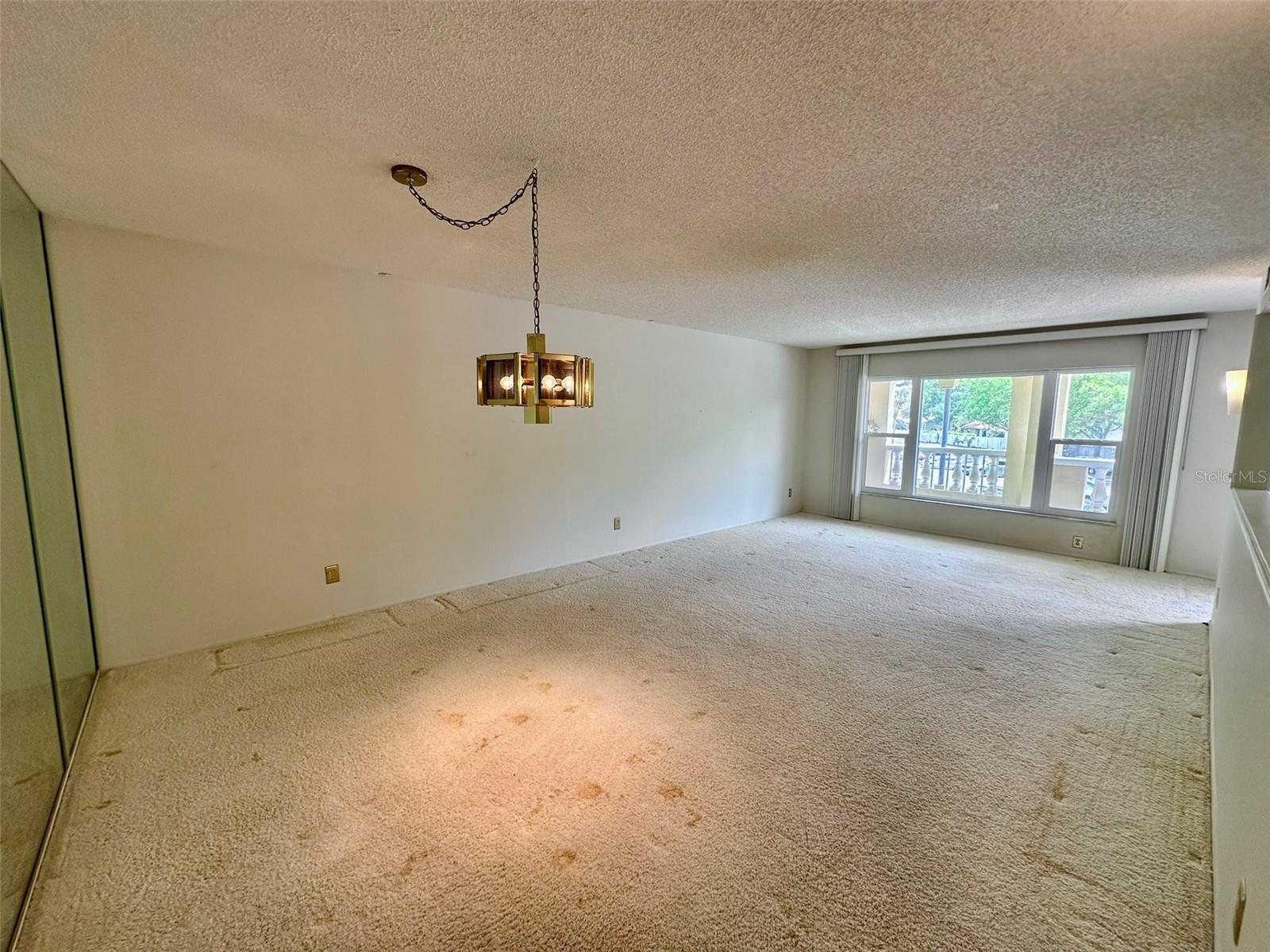 ON TOP OF THE WORLD - Residential